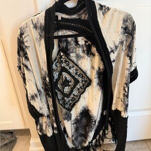 JODIFL Black and White Tie-Dye Poncho